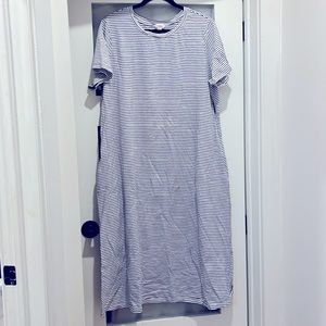 Joe Fresh navy blue/white striped t shirt dress w/pockets
